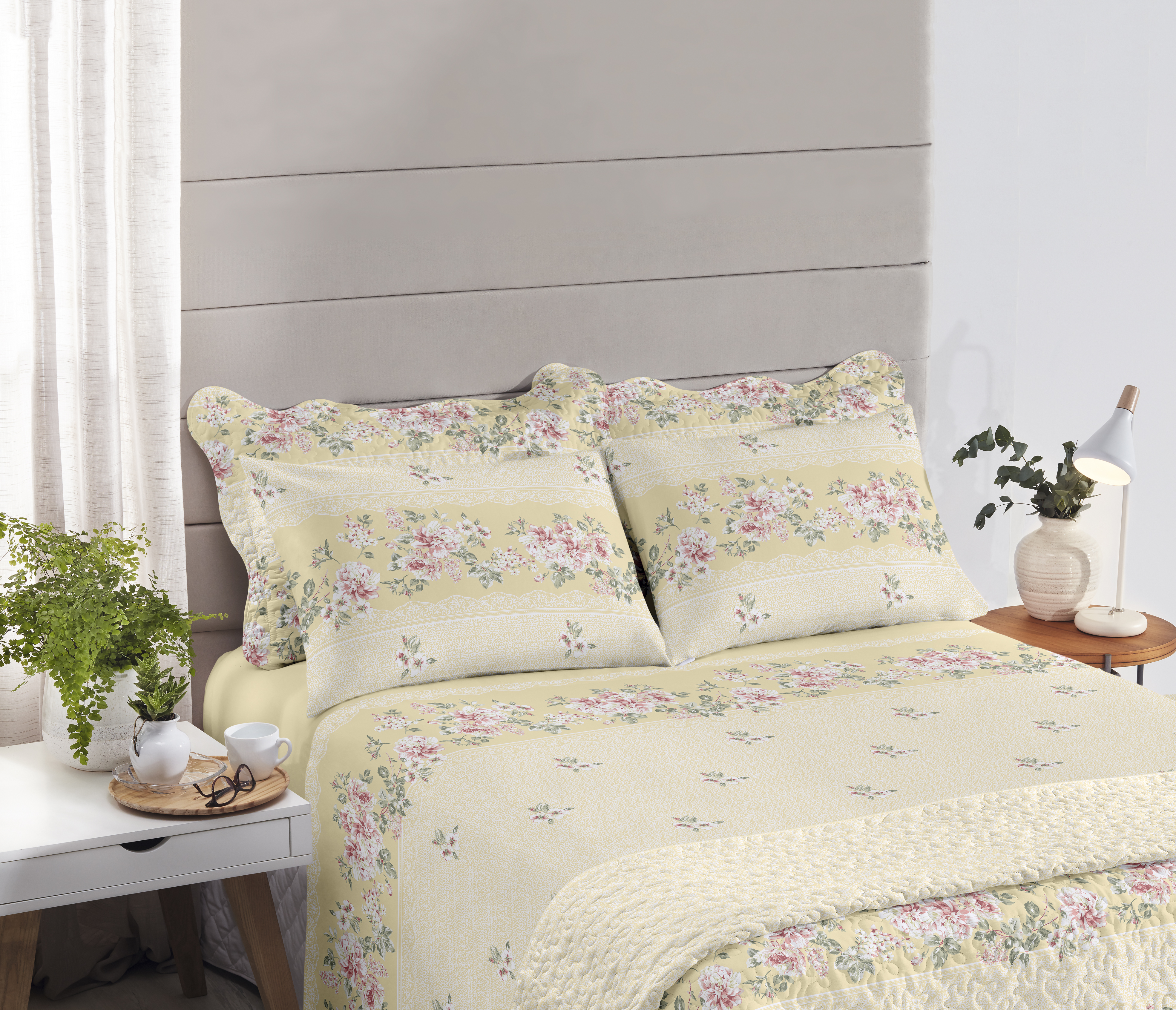 JOGO CAMA ROYAL QUEEN LUARA 2 AMARELO (41113000261_Front_Web.jpg) JOGO CAMA ROYAL QUEEN LUARA 2 AMARELO (41113000261_Front_Web.jpg)